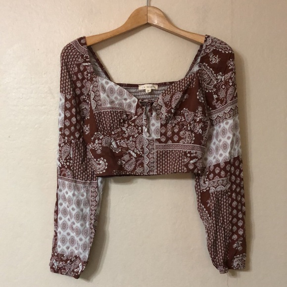 LA Hearts Long Sleeve Tie Front Paisley Crop Top - Picture 5 of 9
